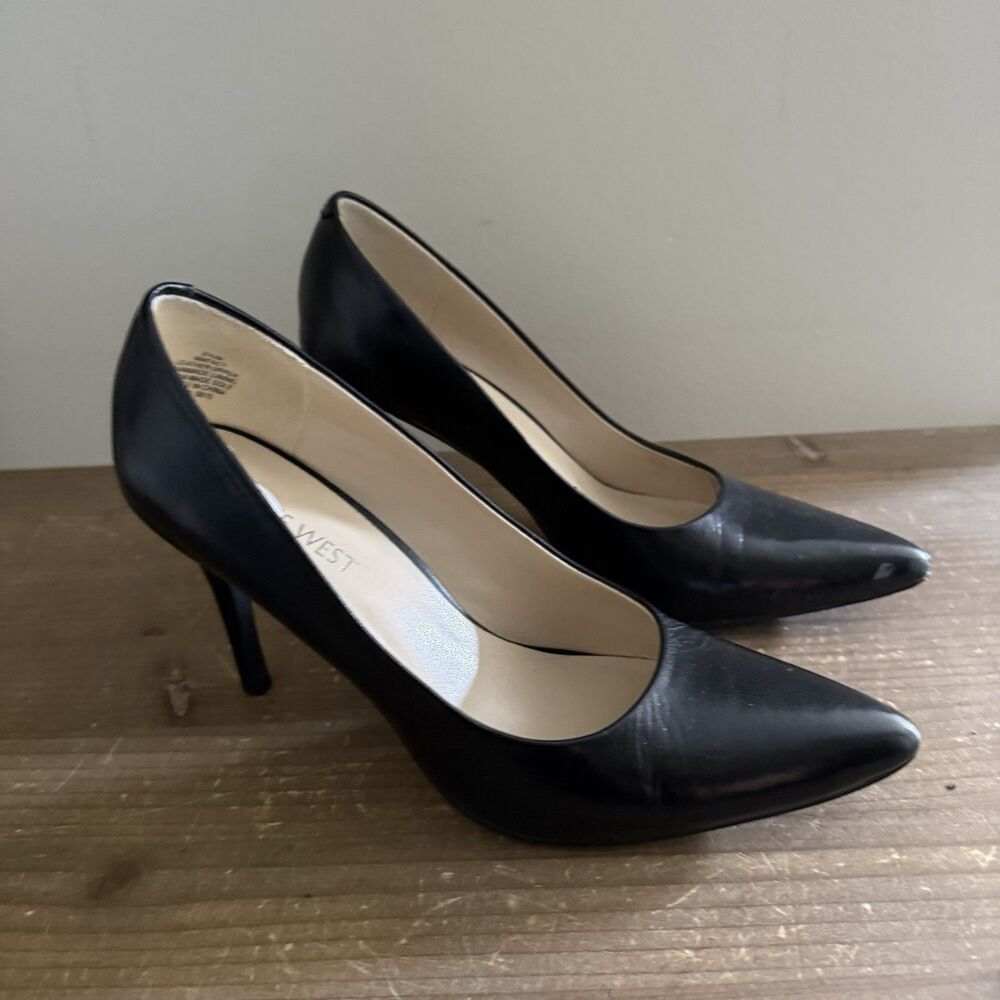 Nine West Classic Black Leather Round Toe Pump Dress Shoe Size 6.5